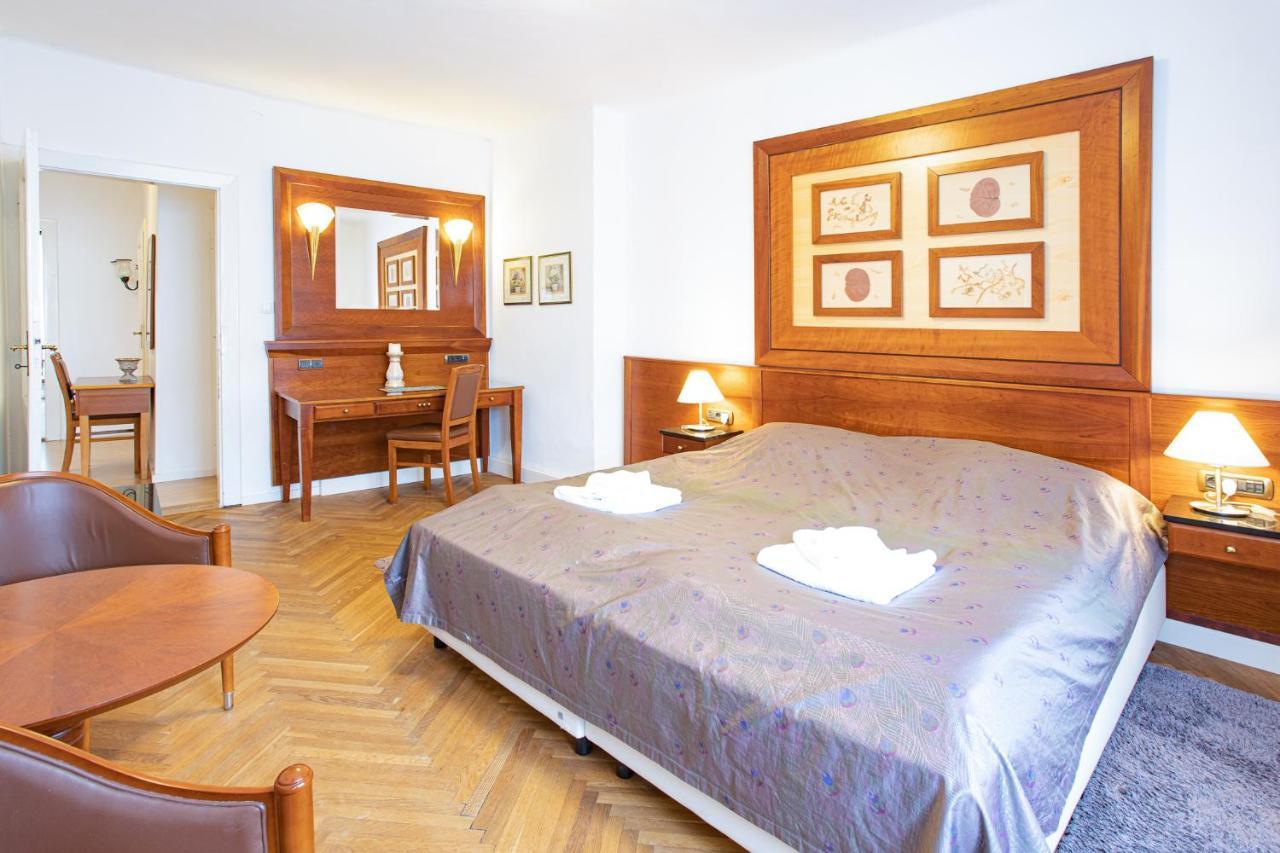 Melissa Apartments Karlovy Vary Bagian luar foto